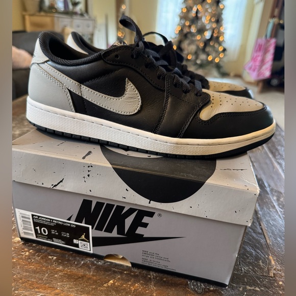 Jordan 1 Low OG "Shadow" shoes - Picture 2 of 6